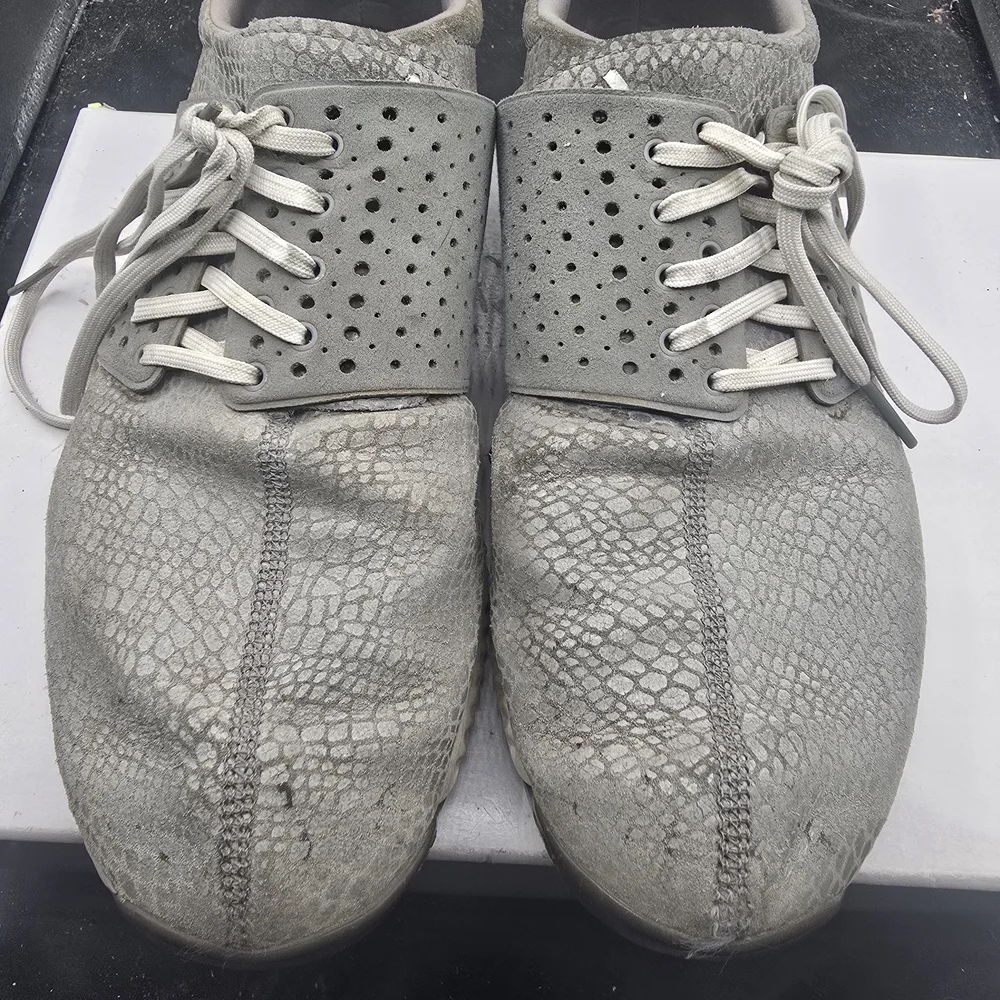 adidas Textured‎ Gray Sneakers